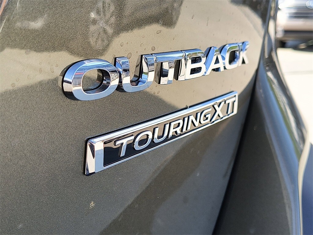 2025 Subaru Outback Touring XT photo 2
