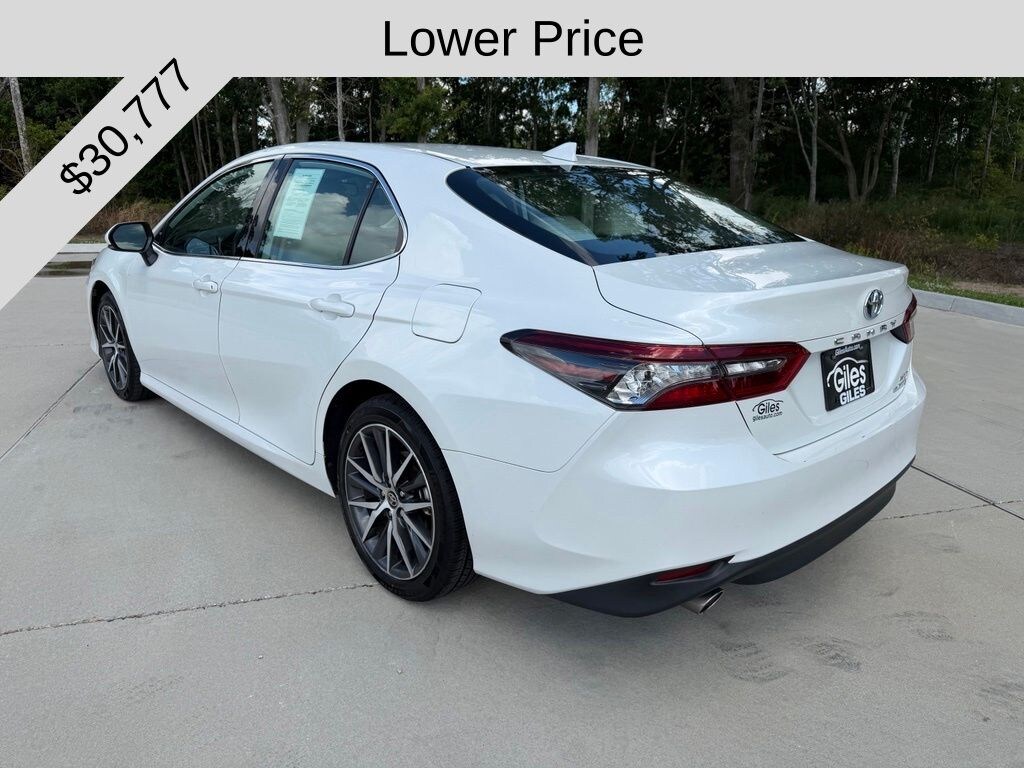 Used 2024 Toyota Camry Hybrid XLE Sedan