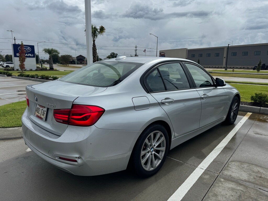 2017 Bmw 320i 3-series photo 2
