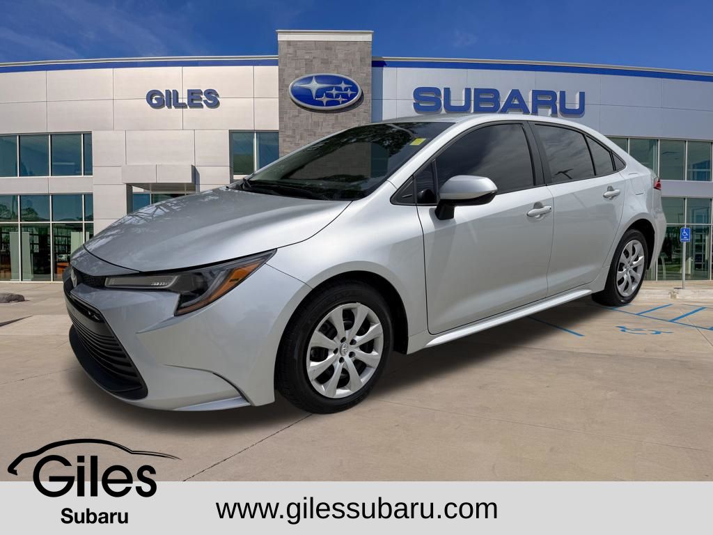 2025 Toyota Corolla LE CVT's photo