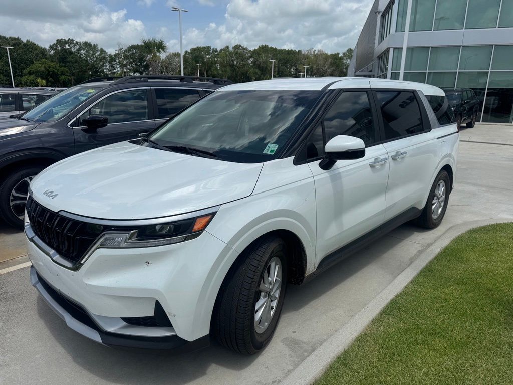 2023 Kia Sedona LX Seat Pkg's photo