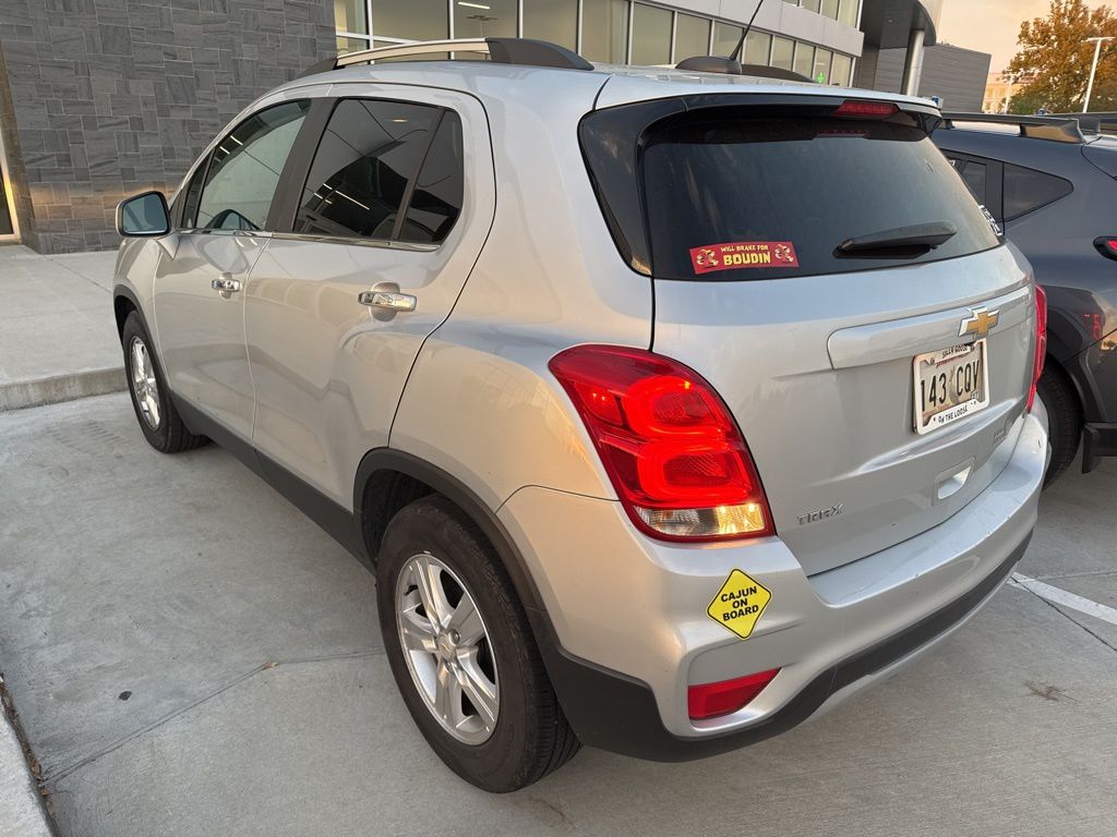 2018 Chevrolet Trax LT photo 2