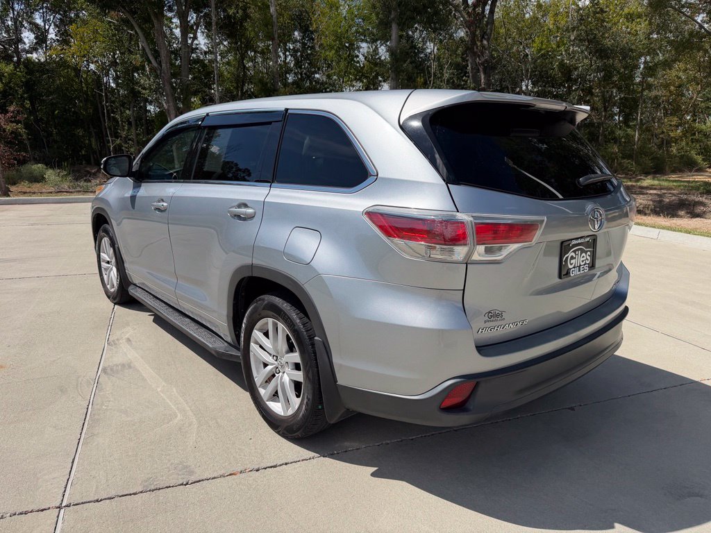 Used 2015 Toyota Highlander LE Plus with VIN 5TDBKRFH3FS093896 for sale in Lafayette, LA