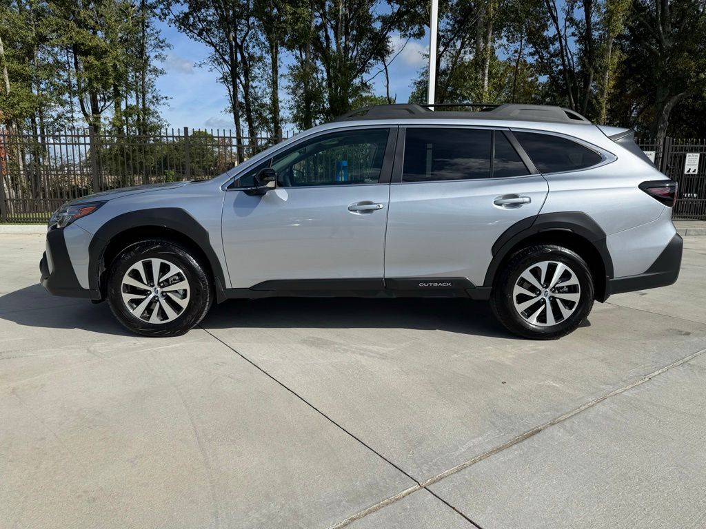 2025 Subaru Outback Premium photo 2