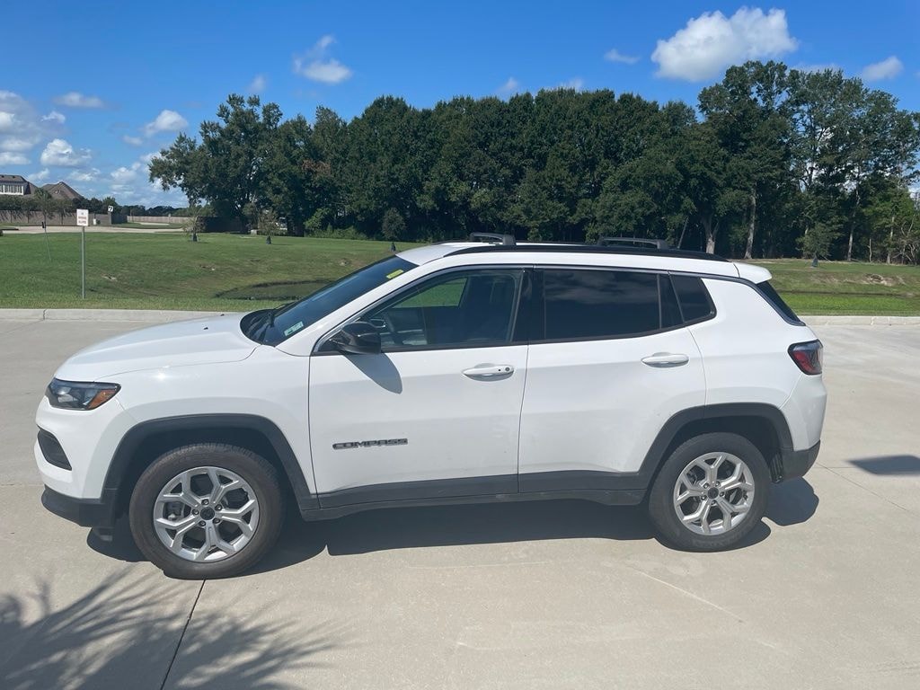 Used 2025 Jeep Compass Latitude SUV