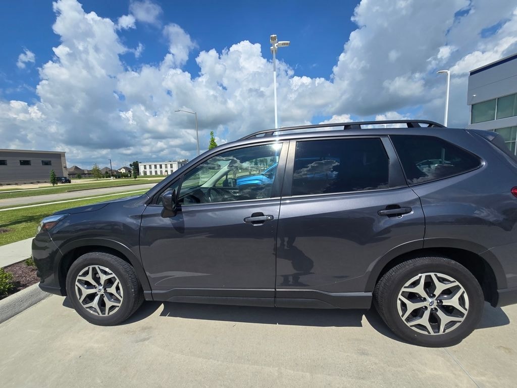 Used 2023 Subaru Forester Premium SUV