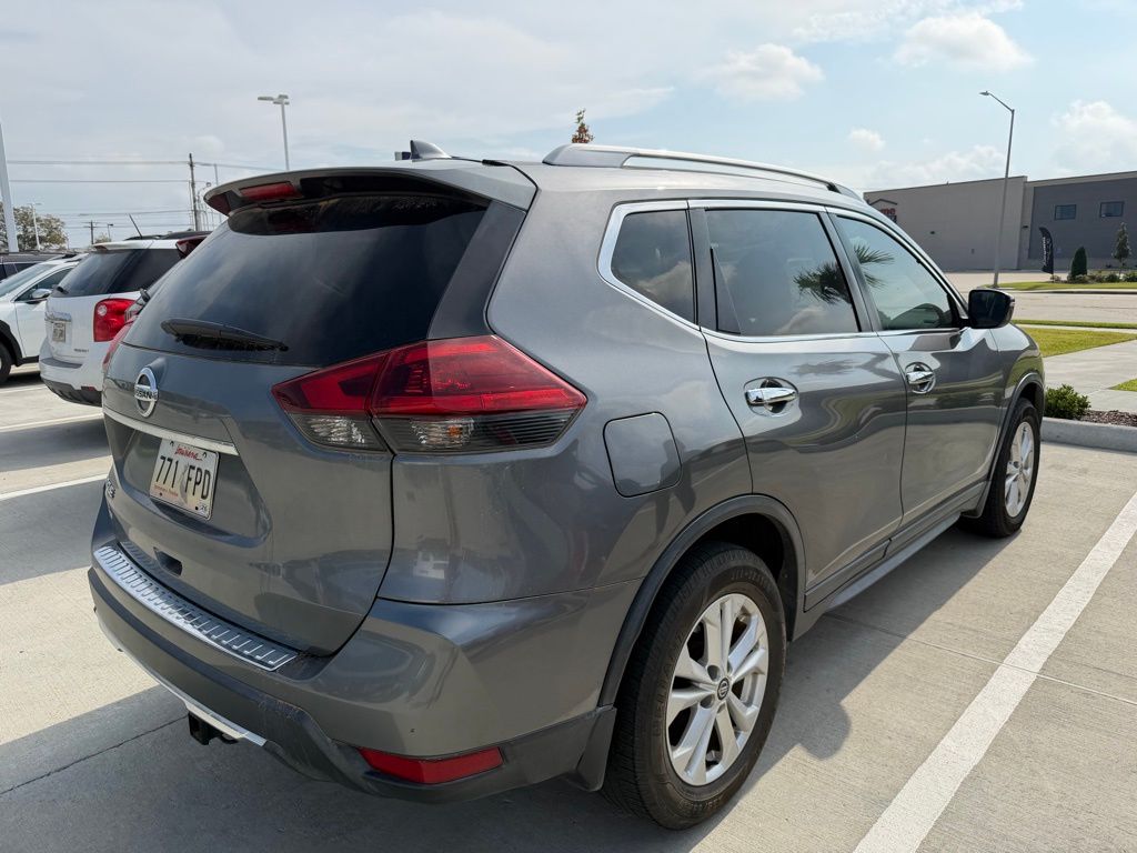 2018 Nissan Rogue S photo 2