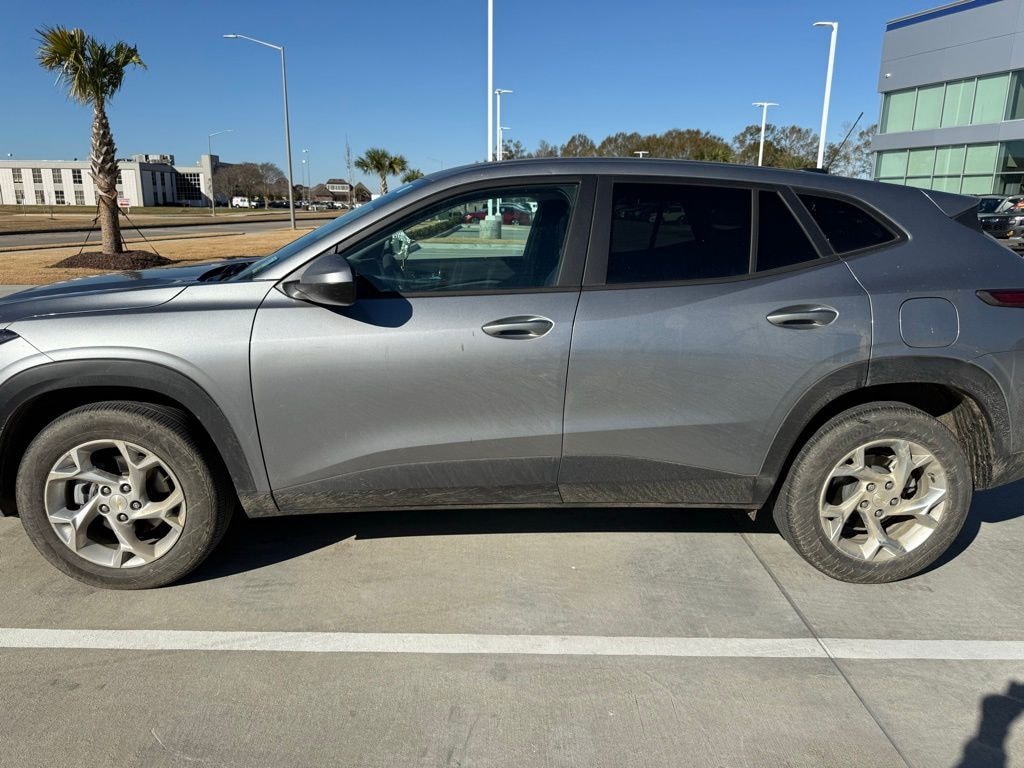 Used 2025 Chevrolet Trax LS SUV