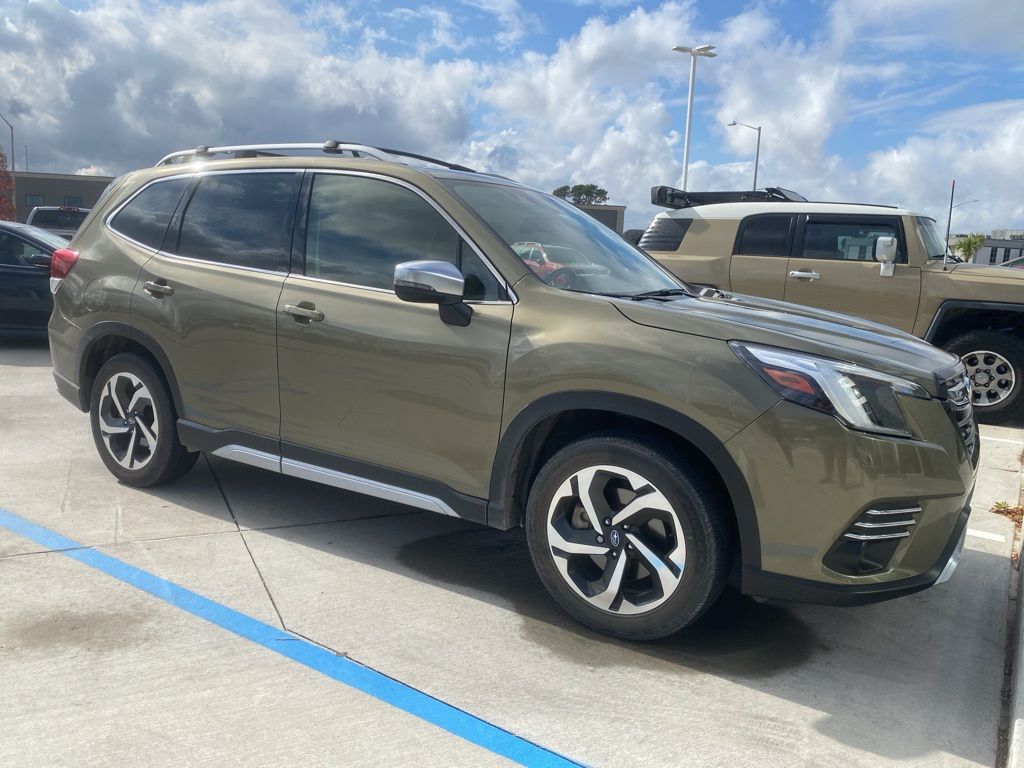 2024 Subaru Forester Touring photo 4