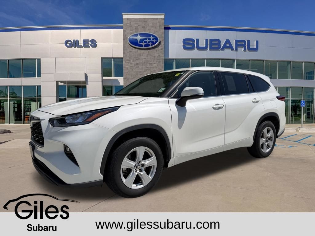 Used 2020 Toyota Highlander LE SUV