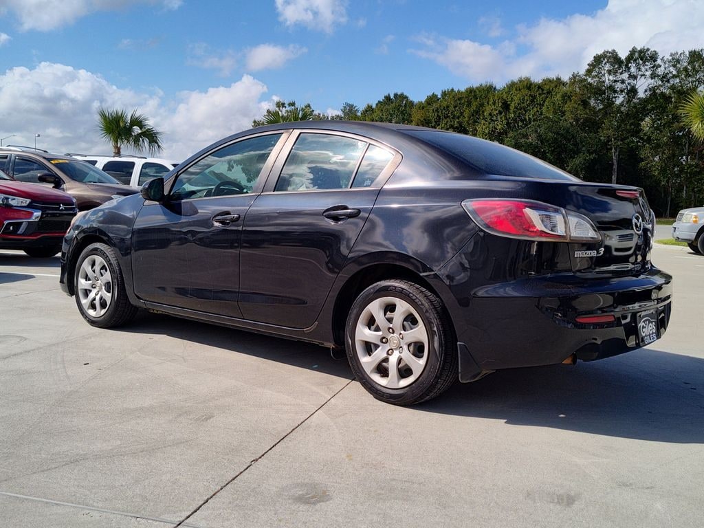 Used 2013 Mazda Mazda3 i Sport Sedan