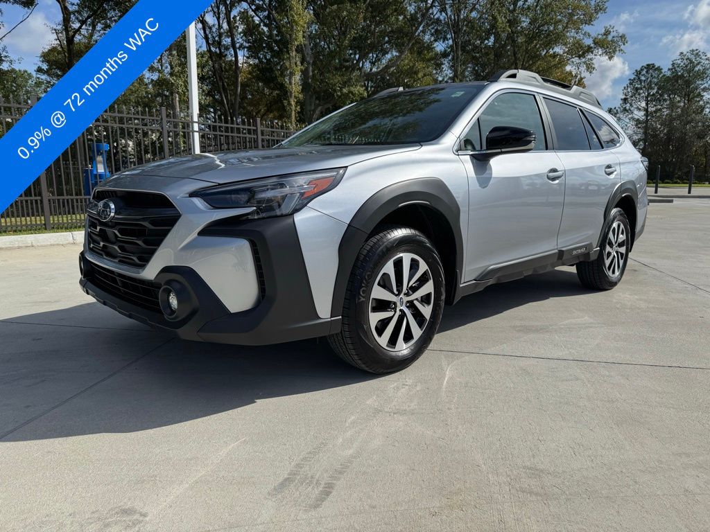 2025 Subaru Outback Premium's photo