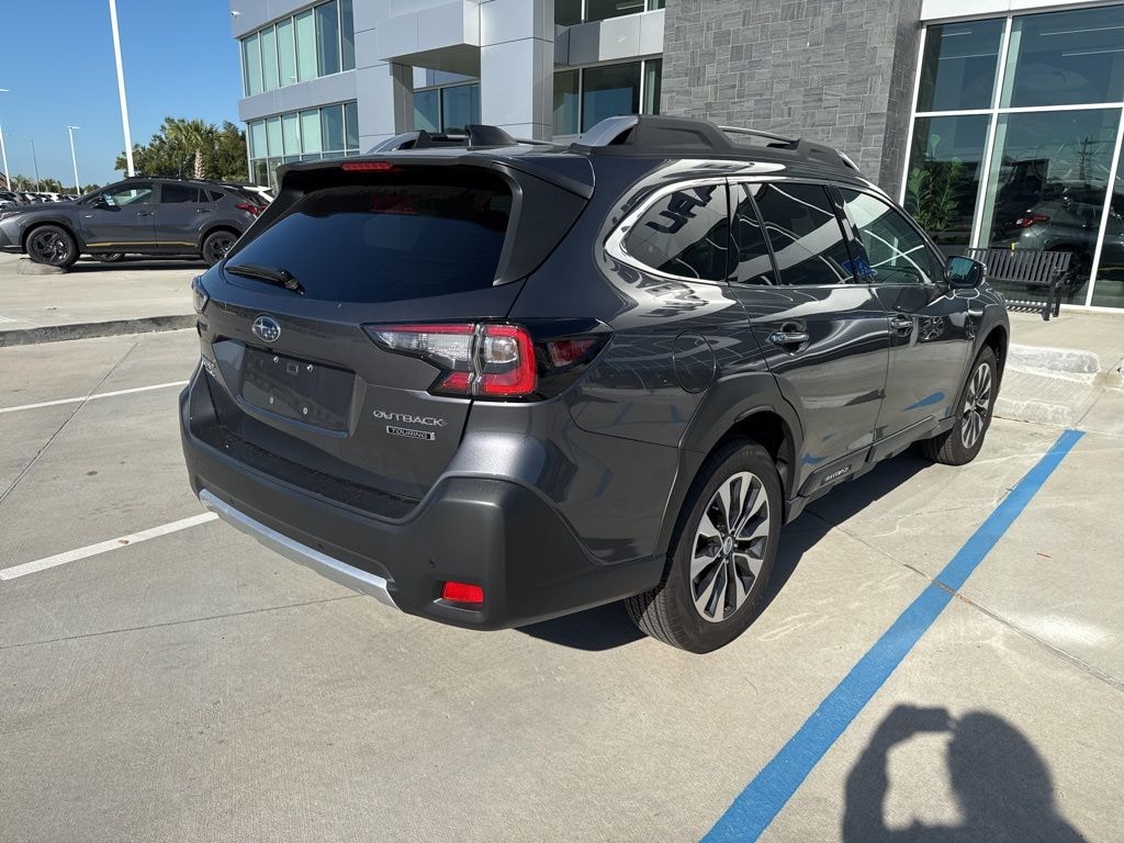 Used 2025 Subaru Outback Touring SUV