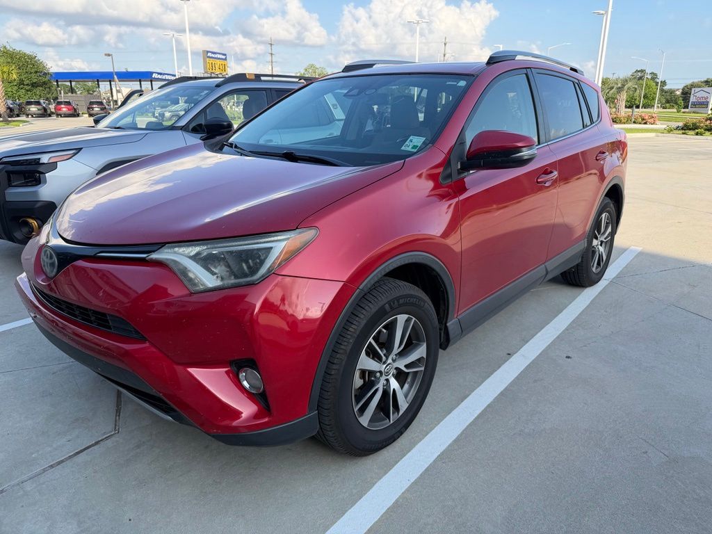 2017 Toyota RAV4 XLE's photo