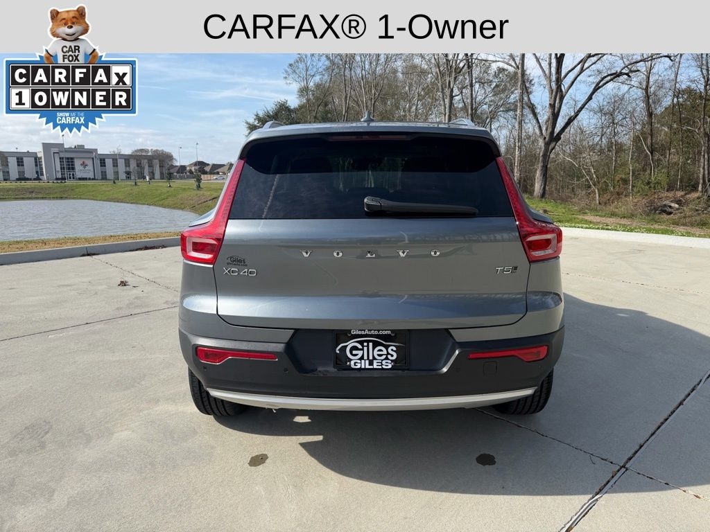Used 2019 Volvo XC40 Momentum SUV