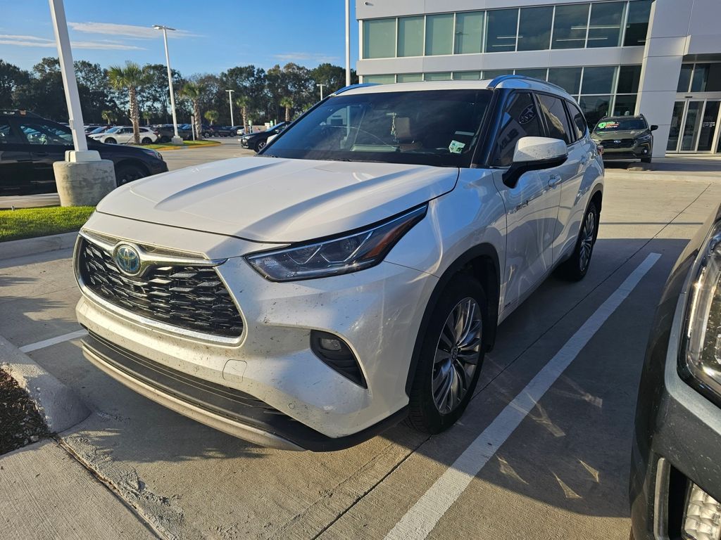 2020 Toyota Highlander Platinum's photo