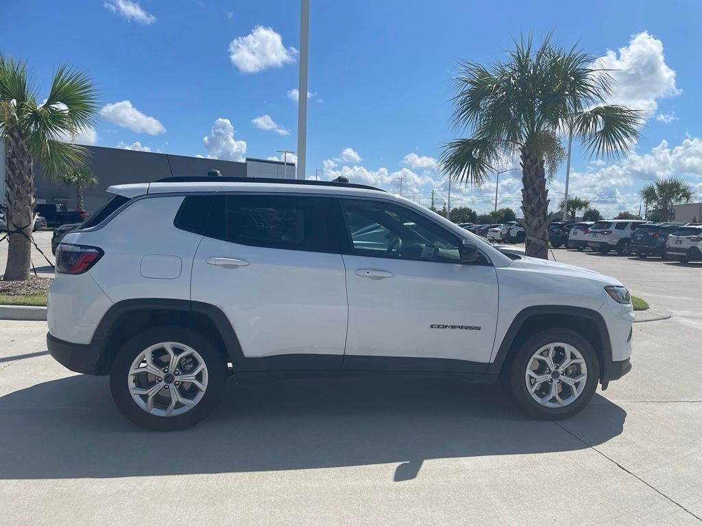 Used 2025 Jeep Compass Latitude SUV