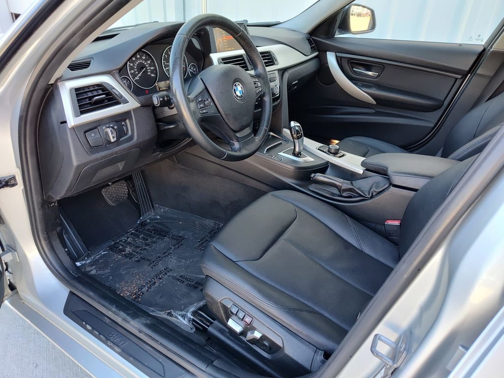 Used 2017 BMW 3 Series 320i Sedan