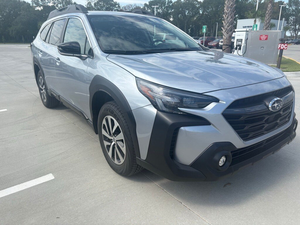 2025 Subaru Outback Premium photo 2