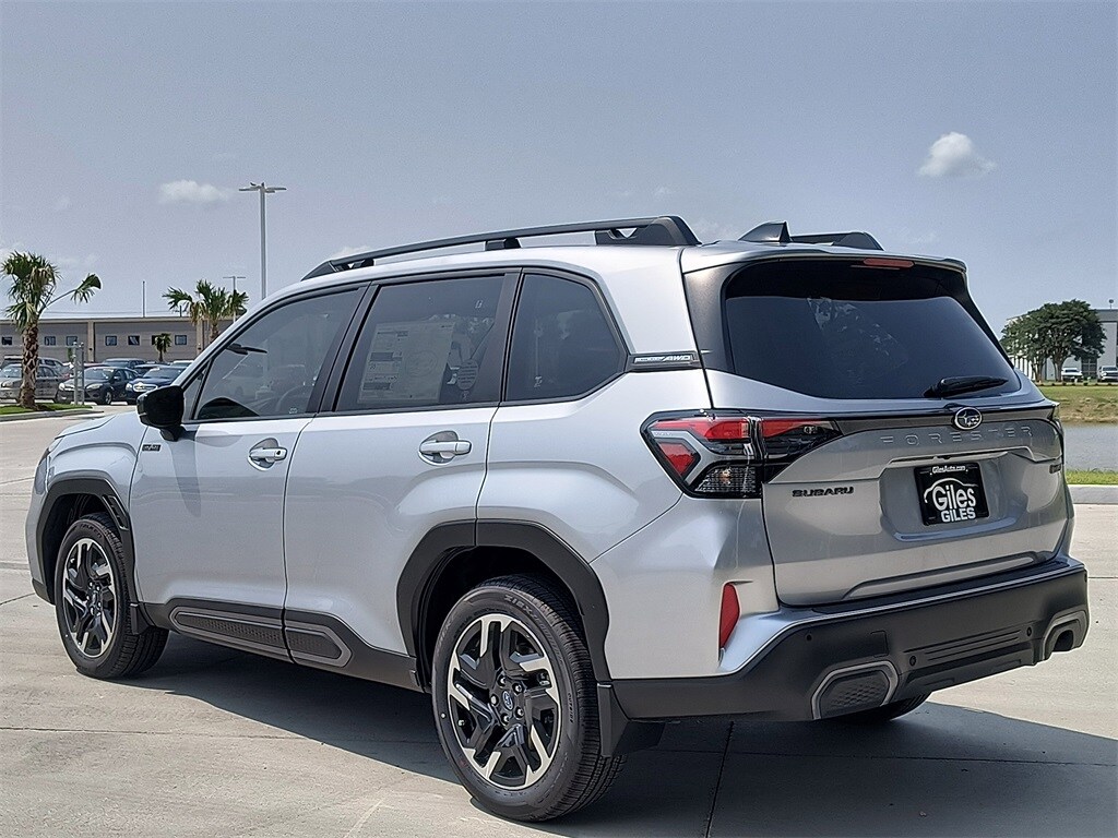 2025 Subaru Forester Limited photo 3