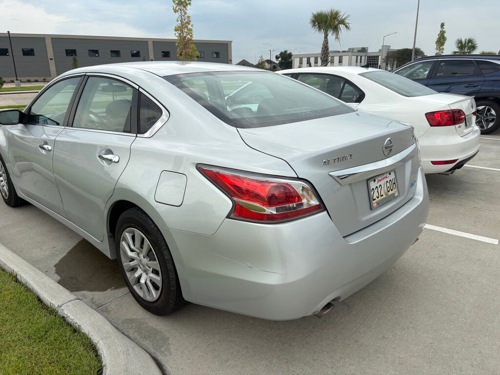 Used 2014 Nissan Altima 2.5 S Sedan