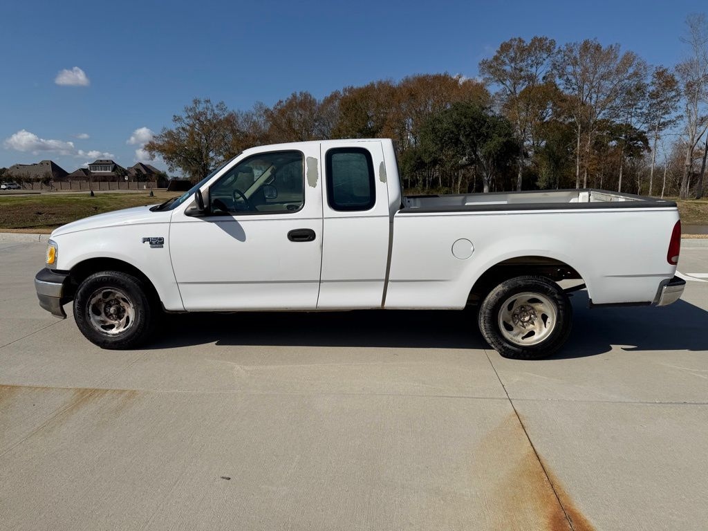 Used 2000 Ford F-150 XL Truck