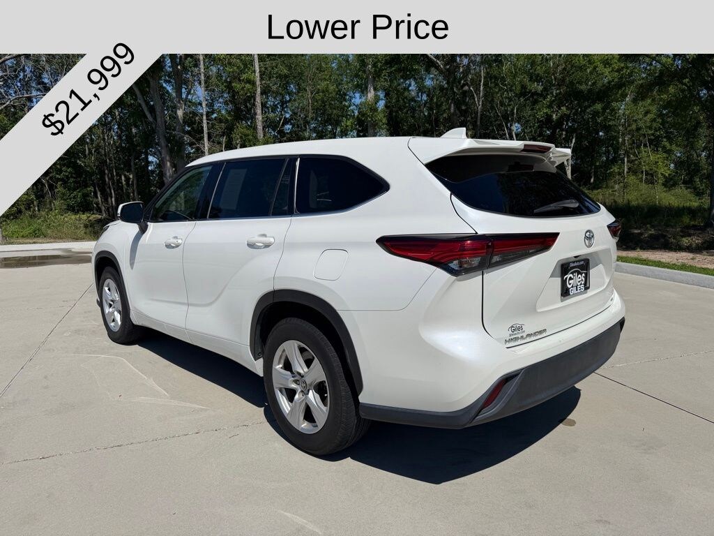 Used 2020 Toyota Highlander LE SUV