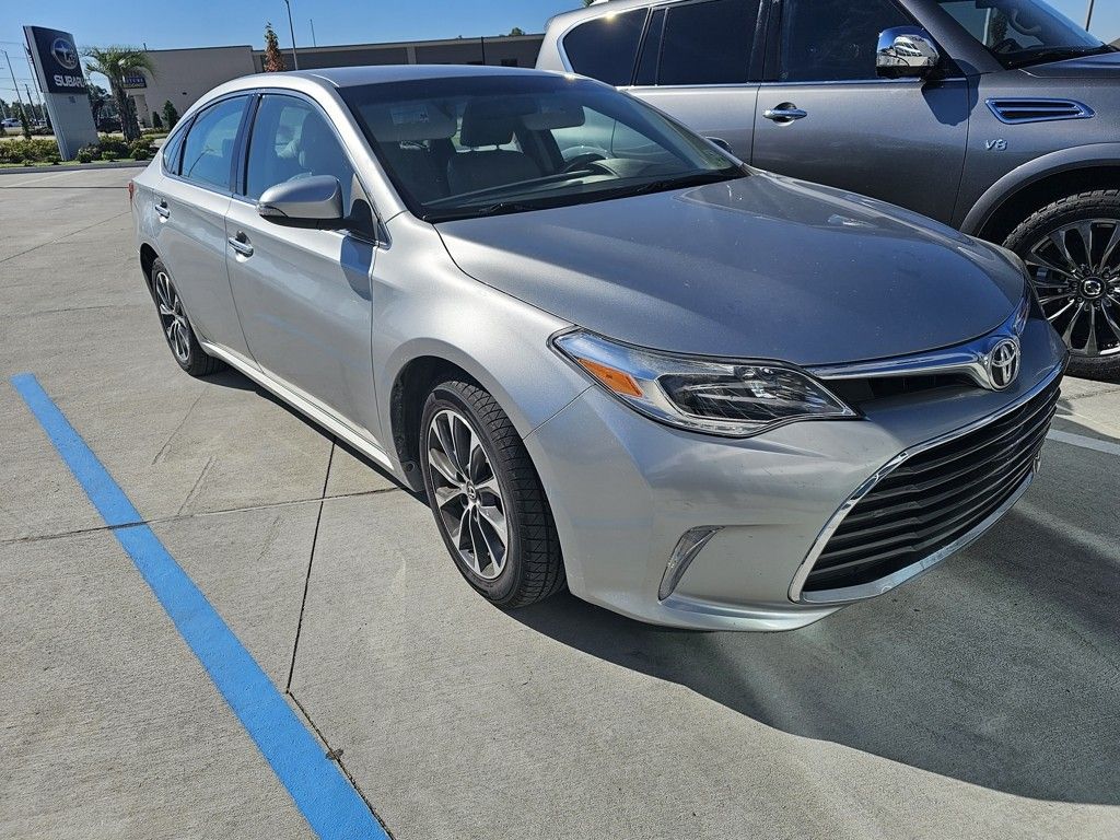 2016 Toyota Avalon XLE photo 4