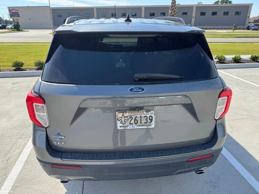 2021 Ford Explorer XLT photo 3