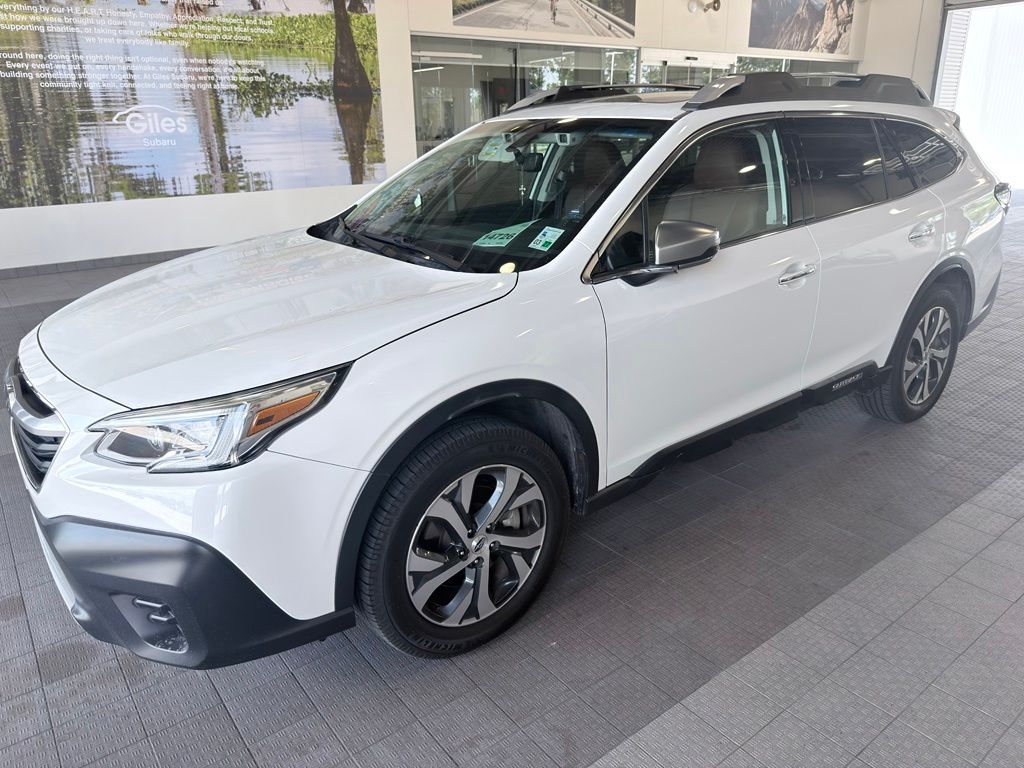 2021 Subaru Outback Touring's photo