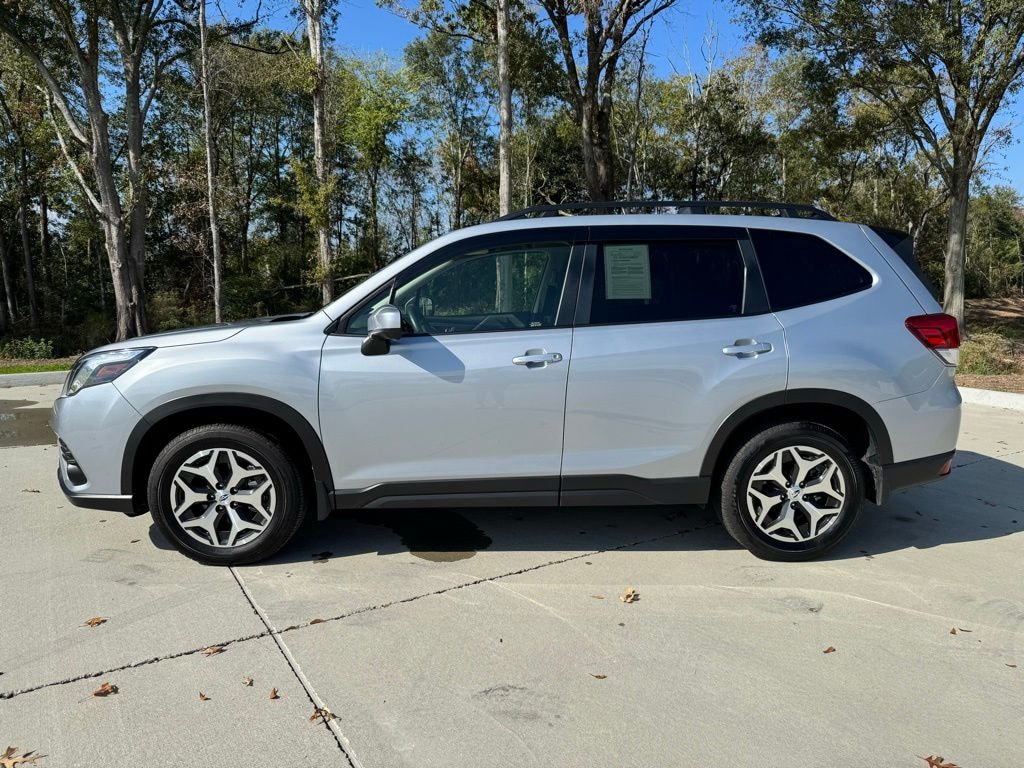 Used 2024 Subaru Forester Premium SUV