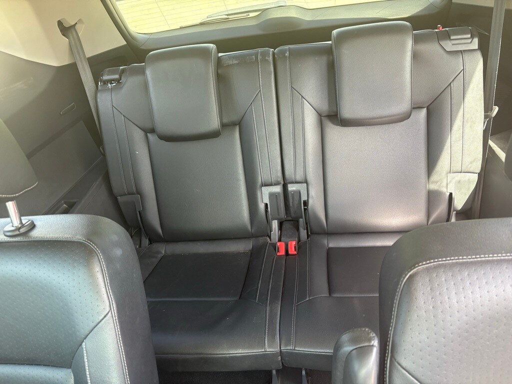 2018 Volkswagen Atlas SEL photo 3