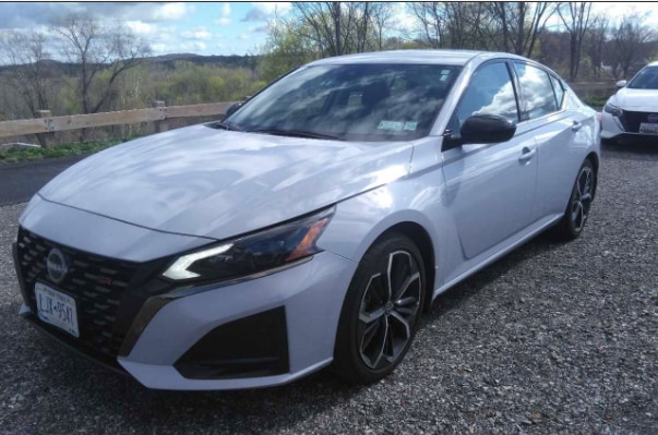 2024 Nissan Altima 2.5 SR's photo