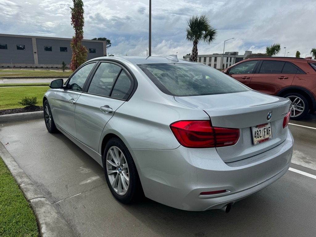 Used 2017 BMW 3 Series 320i Sedan