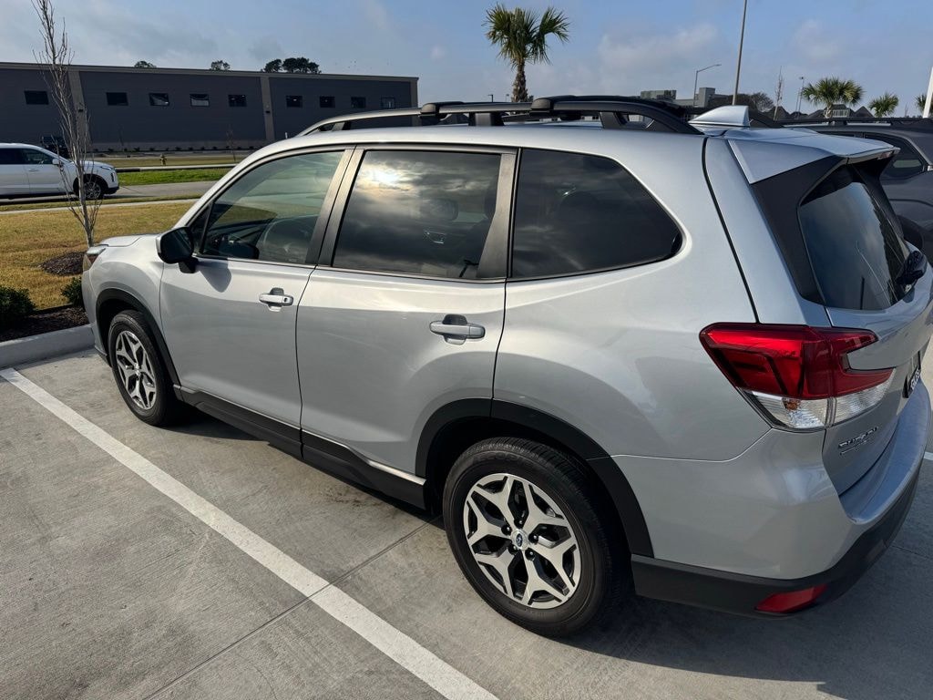 Used 2023 Subaru Forester Premium SUV