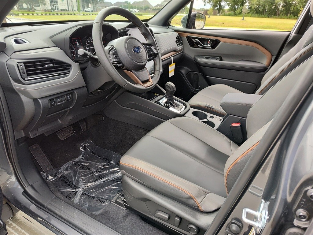 2025 Subaru Forester Sport photo 2