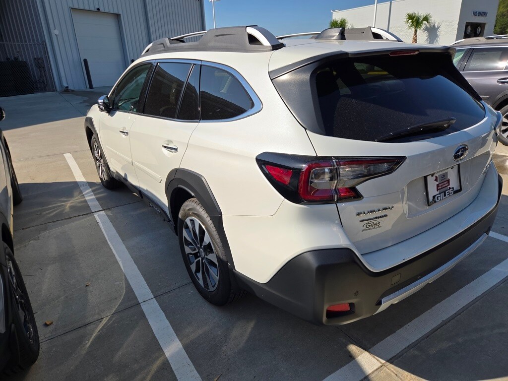 2025 Subaru Outback Touring XT photo 4