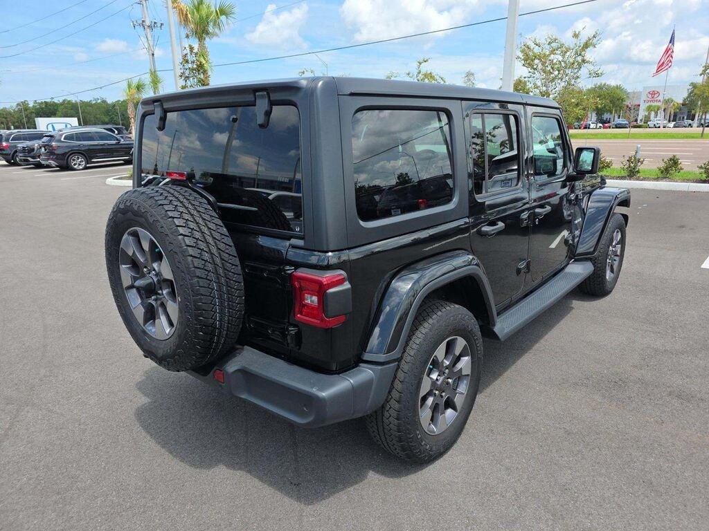 Used 2018 Jeep Wrangler Unlimited Sahara SUV