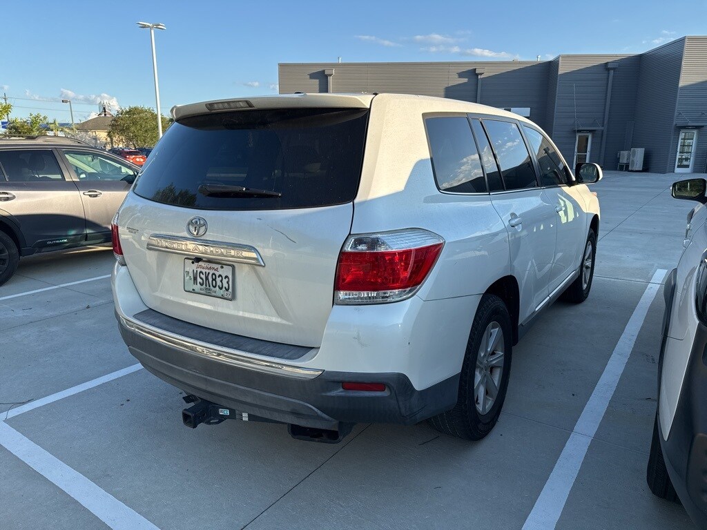 2011 Toyota Highlander SE photo 4