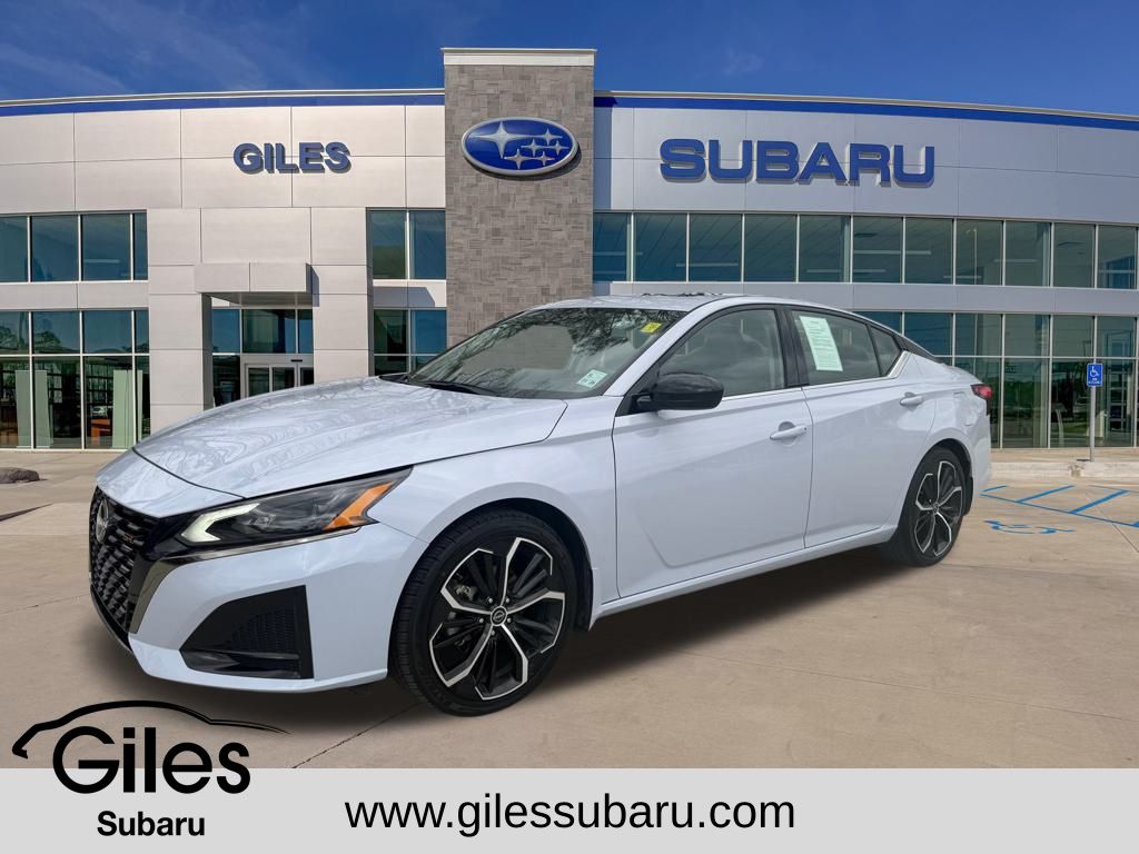 2024 Nissan Altima SR