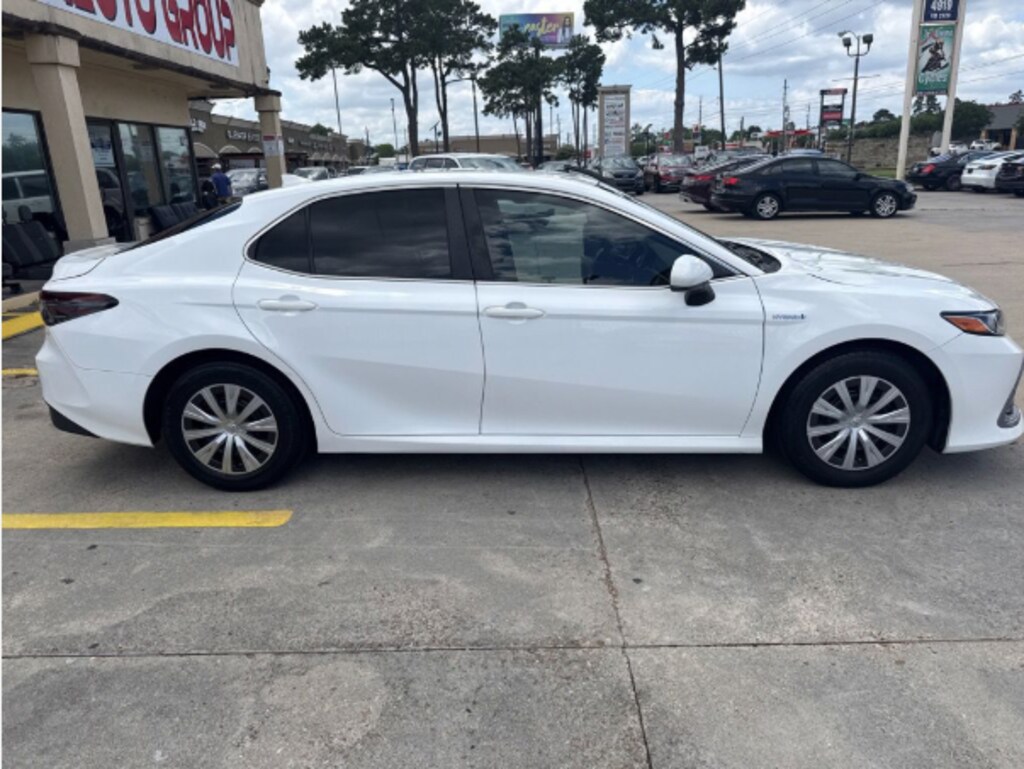 Used 2021 Toyota Camry Hybrid LE Sedan