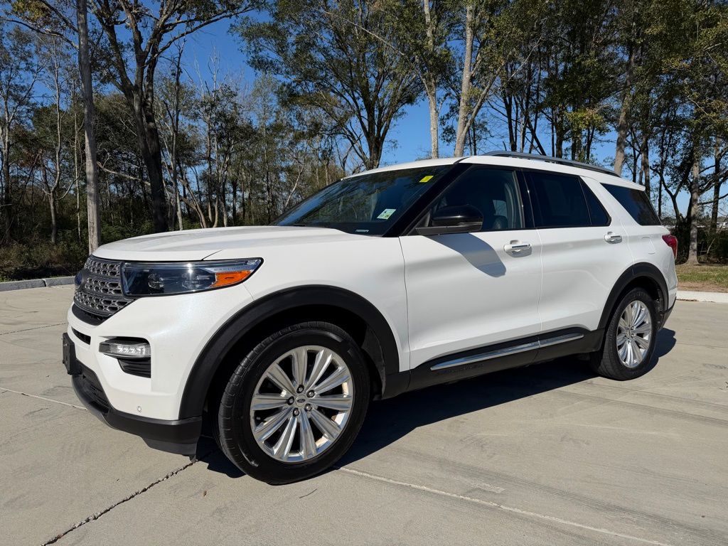 2020 Ford Explorer Limited's photo