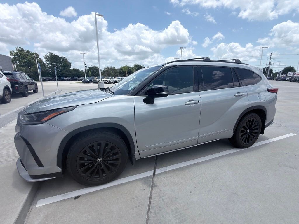 Used 2023 Toyota Highlander XSE SUV