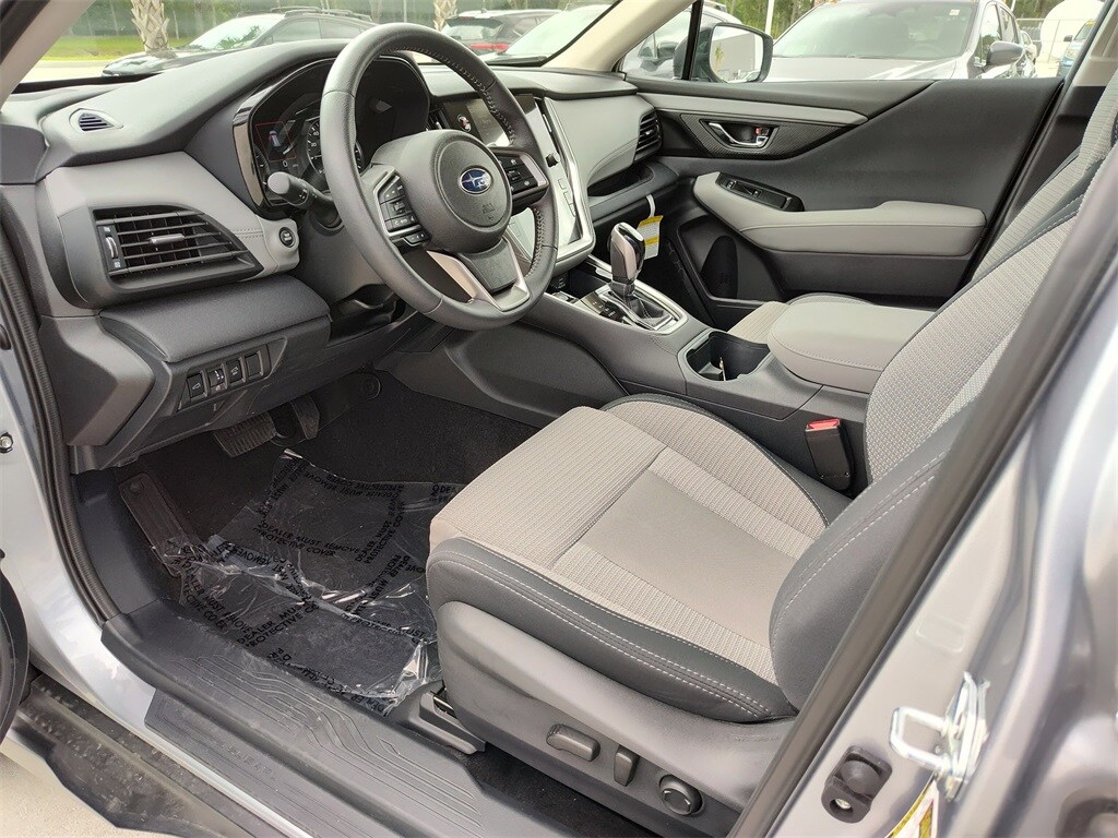 2025 Subaru Outback Premium photo 2