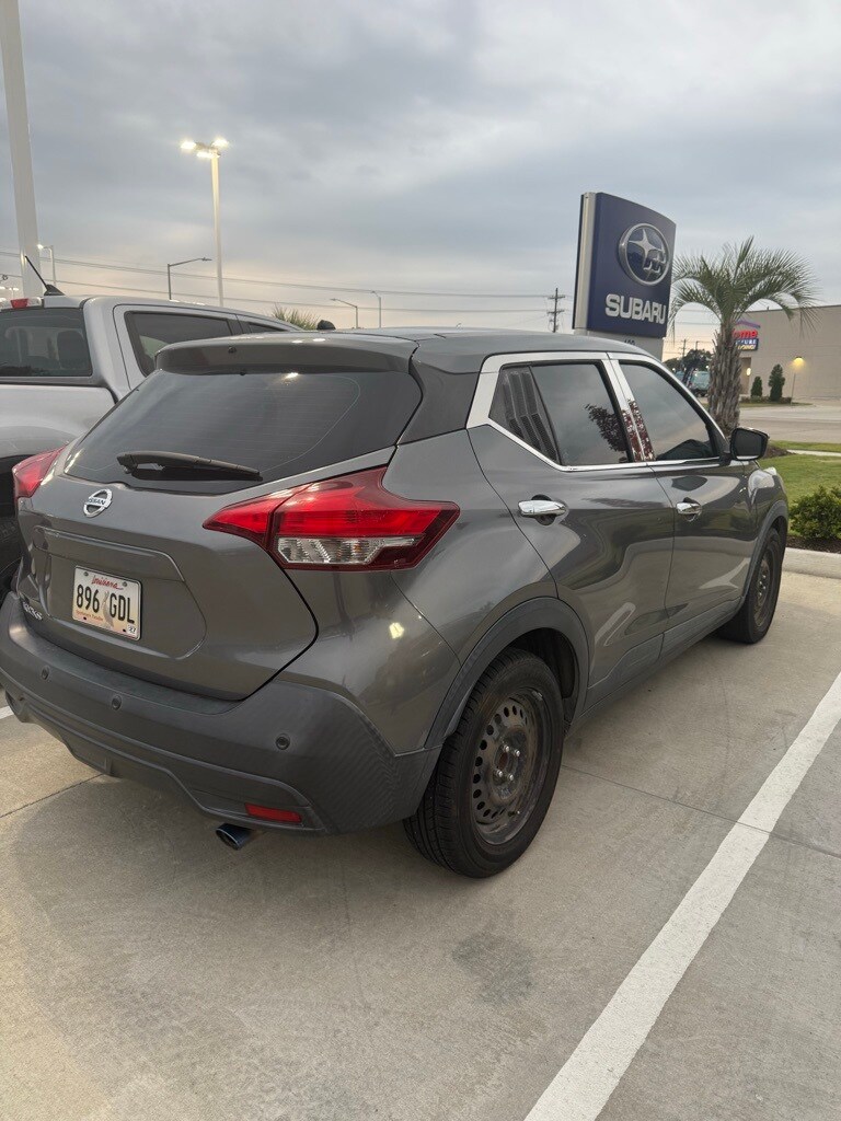 2020 Nissan Kicks S photo 3