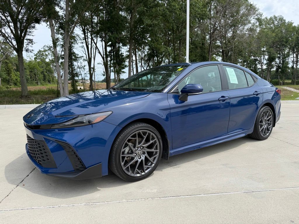 2025 Toyota Camry SE