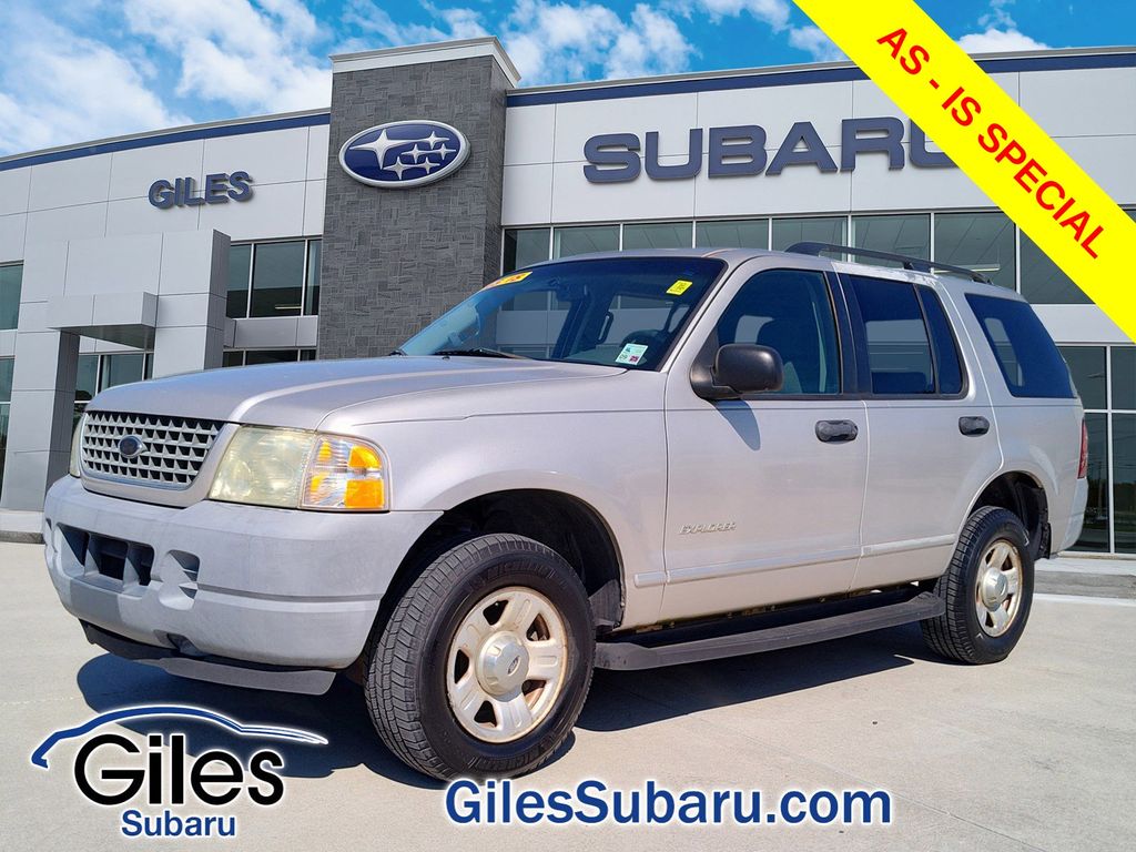2002 Ford Explorer XLS's photo