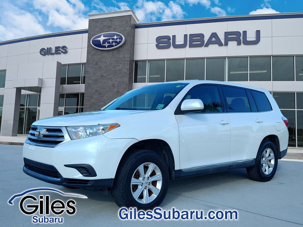 2011 Toyota Highlander SE
