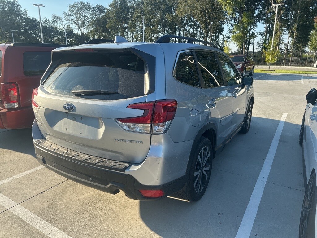 2020 Subaru Forester Limited photo 2