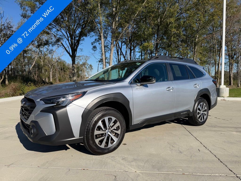 2025 Subaru Outback Premium's photo